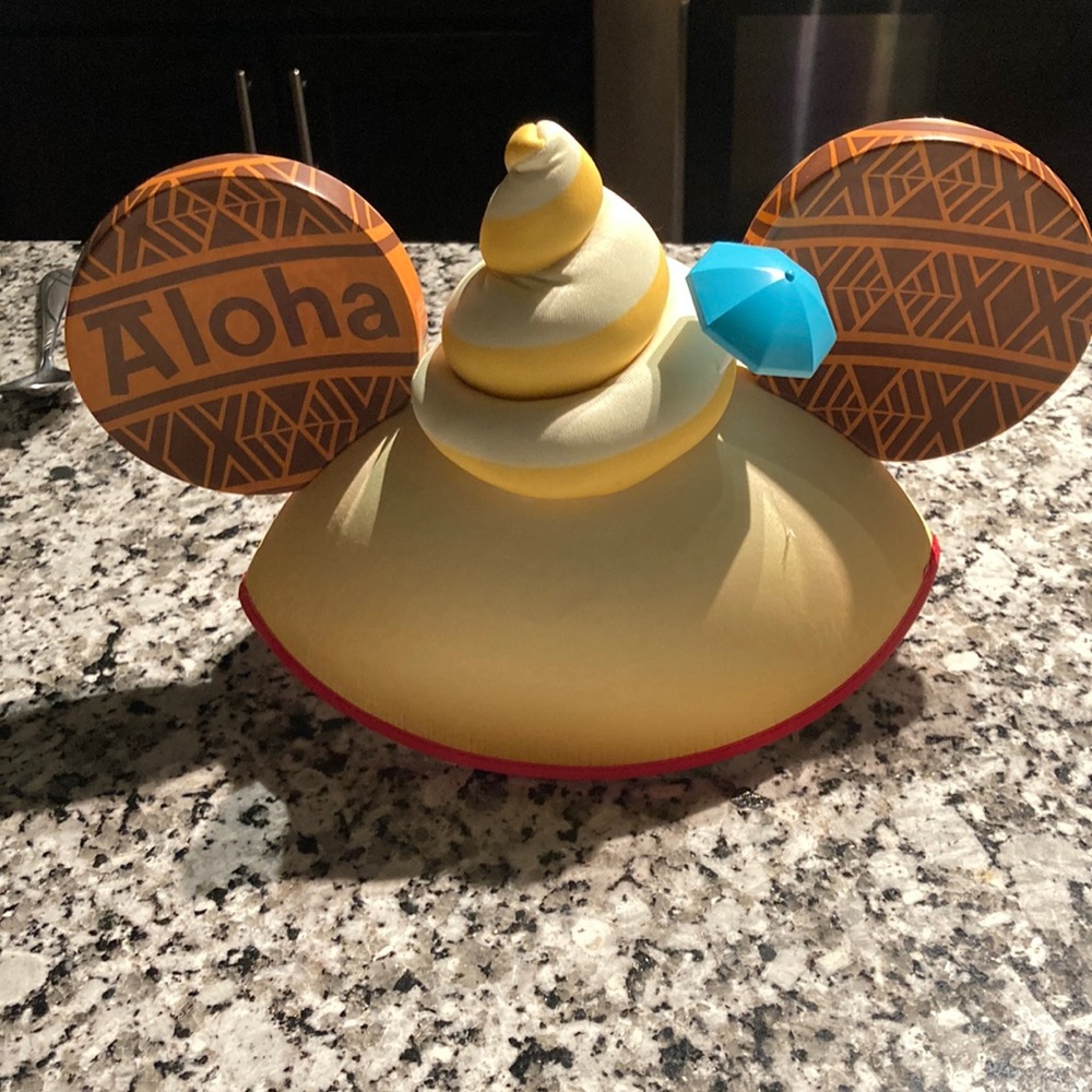 Disney hat Collectible